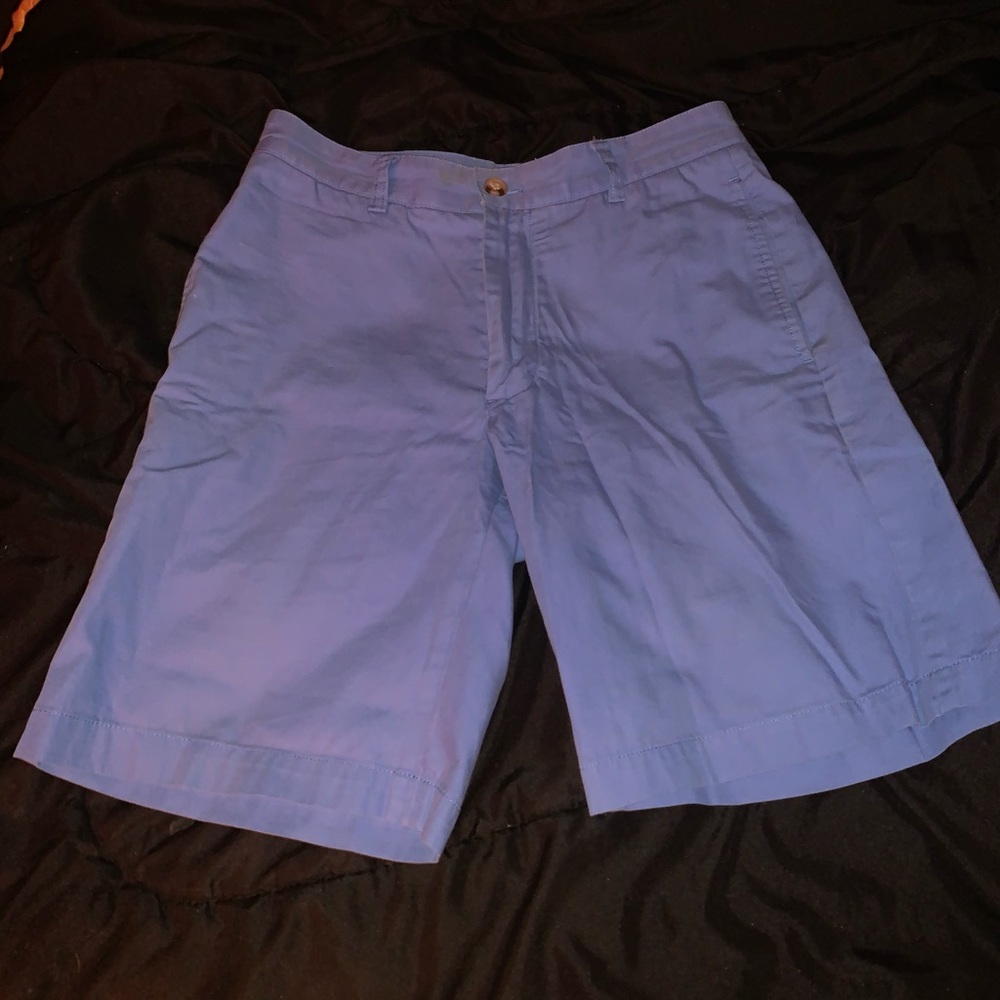 Vineyard vine khaki shorts
